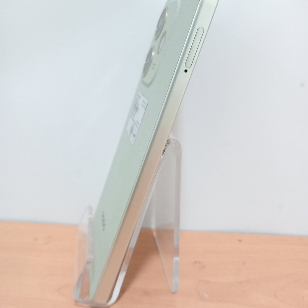 CELULAR OPPO  A5 PRO CPH2711 (2025) 256 GB 8 GB RAM (SEMINUEVO)