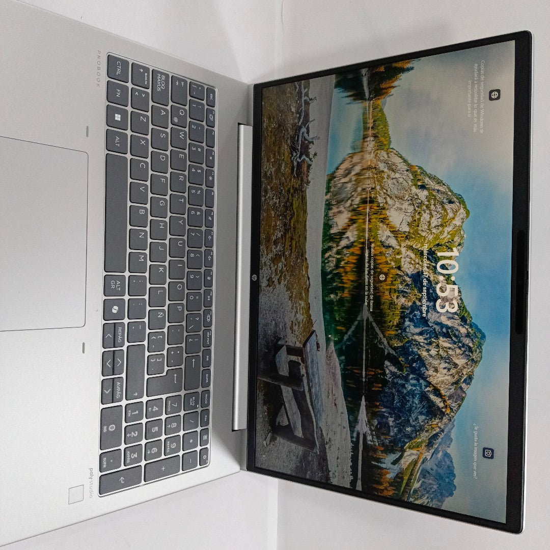 LAPTOP HP PROBOOK 460 G11 (2025) 512 GB SSD 16 GB RAM (SEMINUEVO)