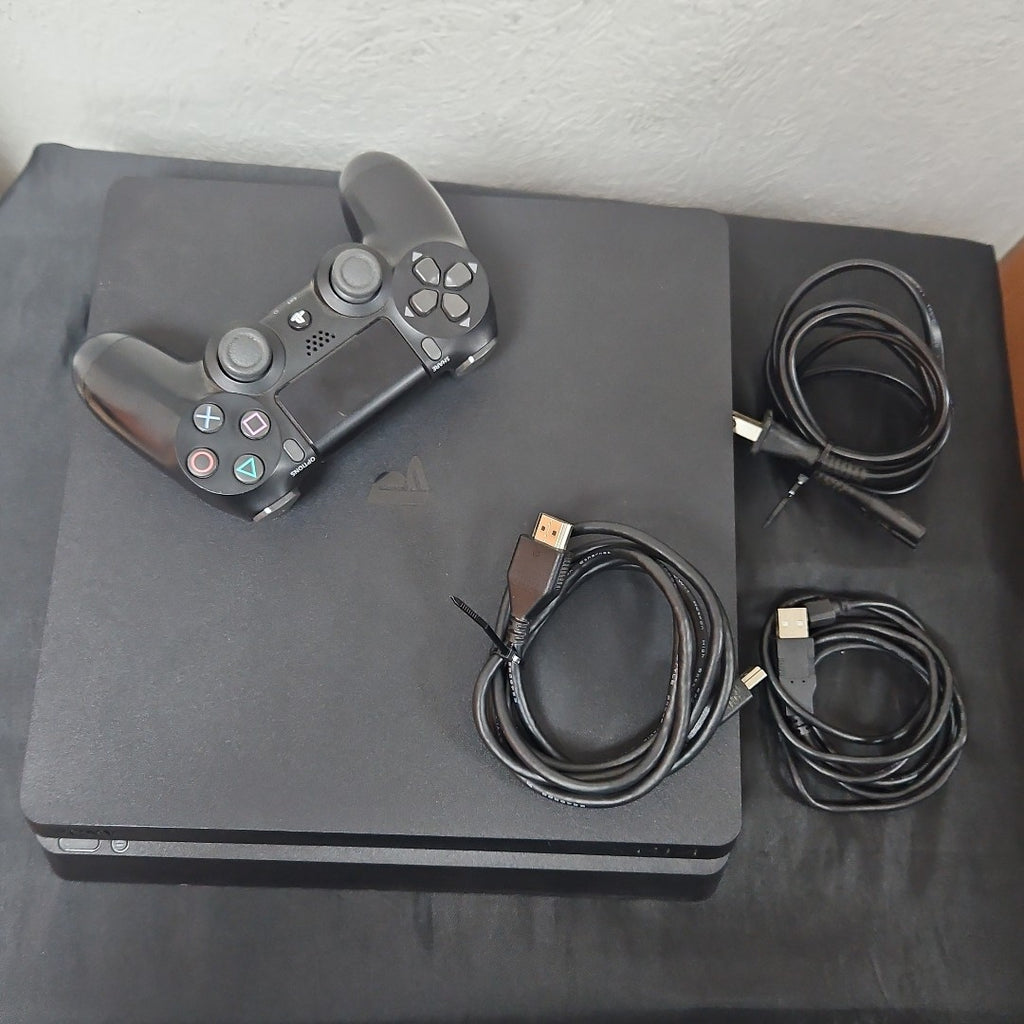 CONSOLA DE VIDEOJUEGO SONY PS4 SLIM 1 TB (SEMINUEVO)