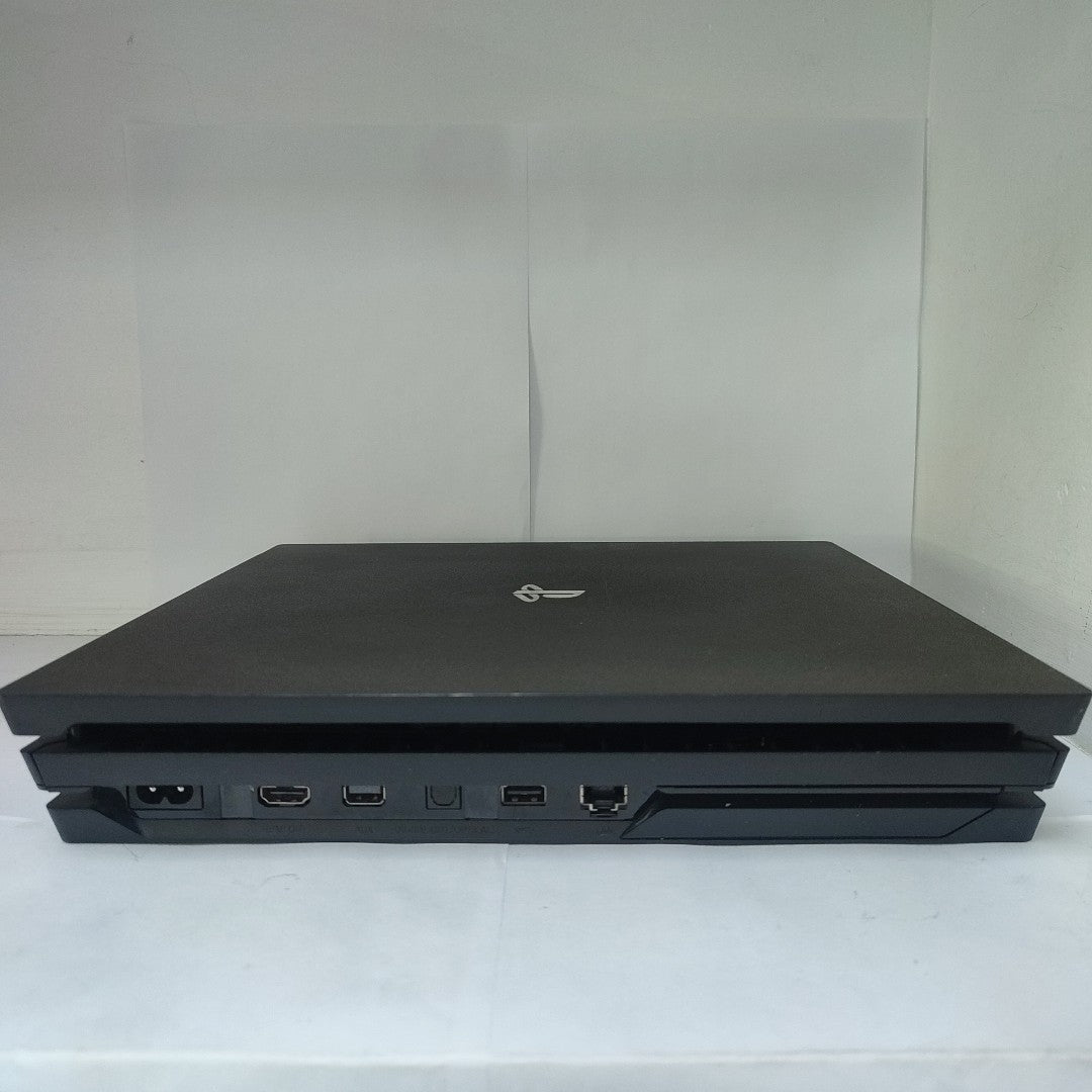 CONSOLA DE VIDEOJUEGO SONY PS4 PRO 1 TB (SEMINUEVO)