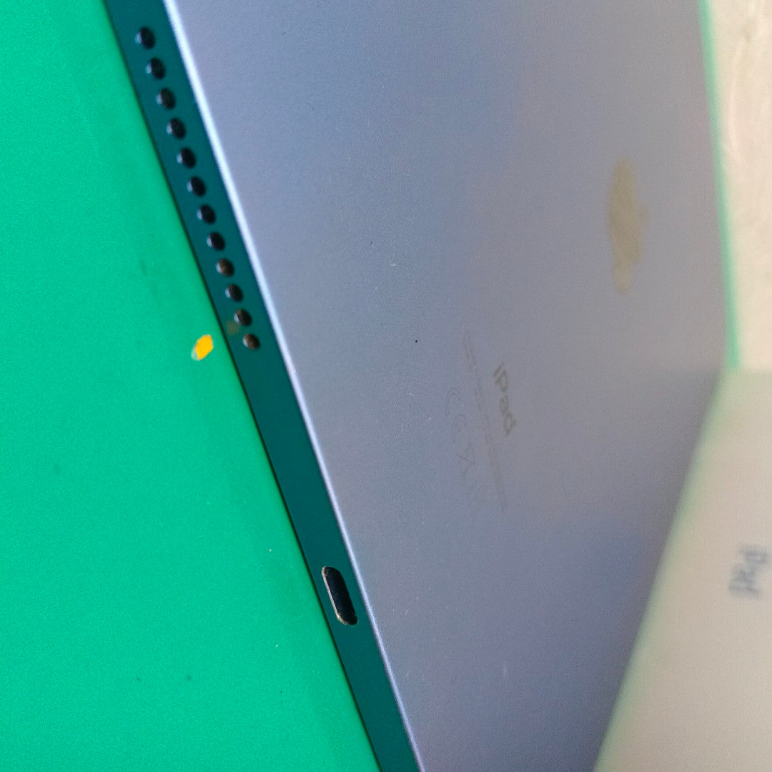 TABLETA APPLE IPAD 10 A2696 64 GB 4 GB RAM (SEMINUEVO)