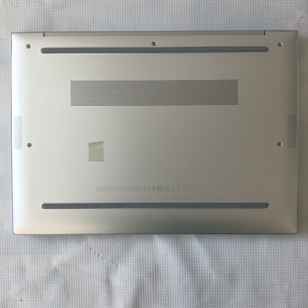 LAPTOP HP ELITEBOOK 840 G9 (2024) 256 GB SSD 16 GB RAM (SEMINUEVO)