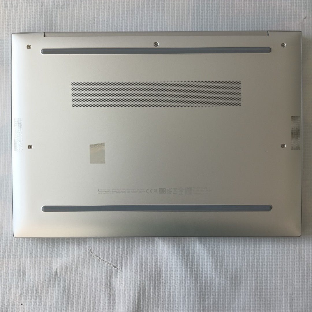 LAPTOP HP ELITEBOOK 840 G9 (2024) 256 GB SSD 16 GB RAM (SEMINUEVO)