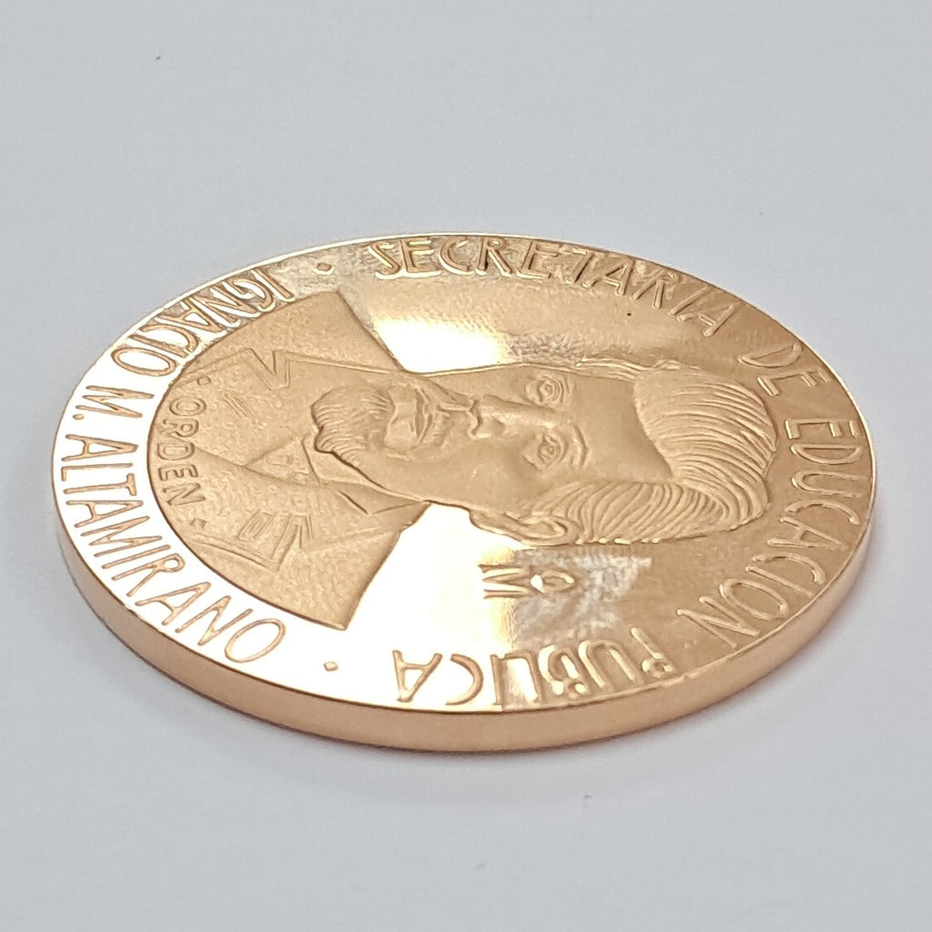 MEDALLA CONMEMORATIVA ORO 21 K 42,00 GRMS (SEMINUEVO)
