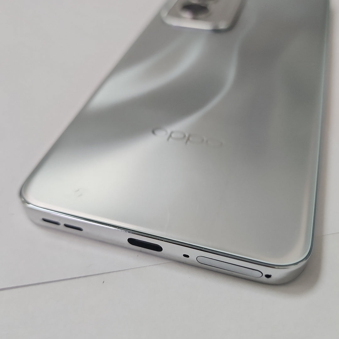 CELULAR OPPO   RENO12 5G CPH2625 (2024) 512 GB 12 GB RAM