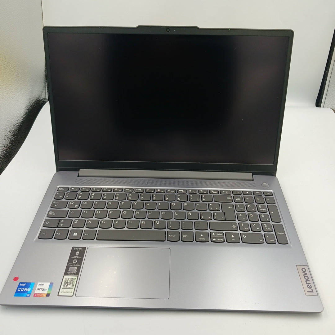 LAPTOP LENOVO IDEAPAD SLIM 3 15IRU8 (2023) 1 TB SSD 16 GB RAM (SEMINUEVO)