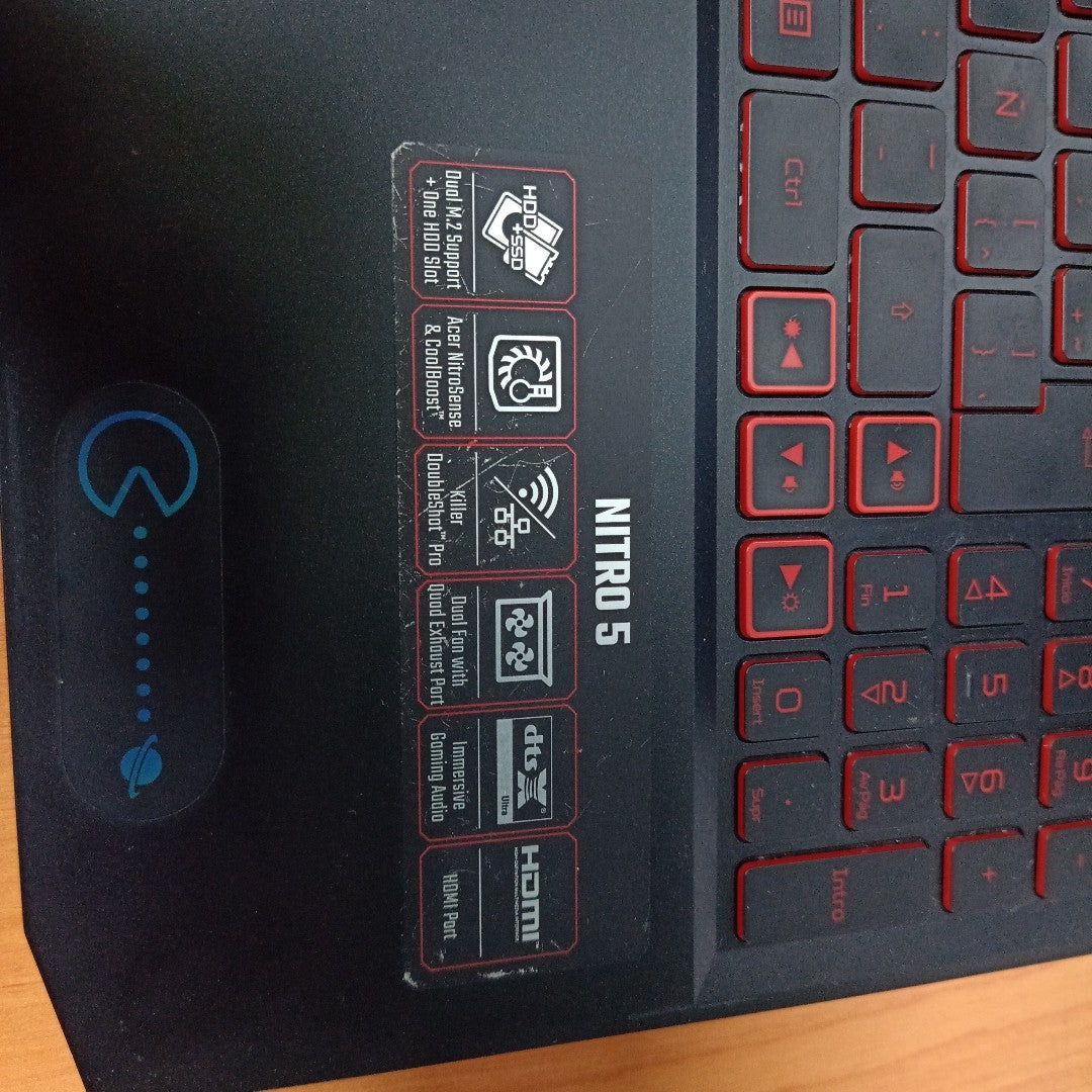 LAPTOP ACER NITRO 5 AN515-57-520T (2021) 1 TB + 256 GB SSD 8 GB RAM (SEMINUEVO)