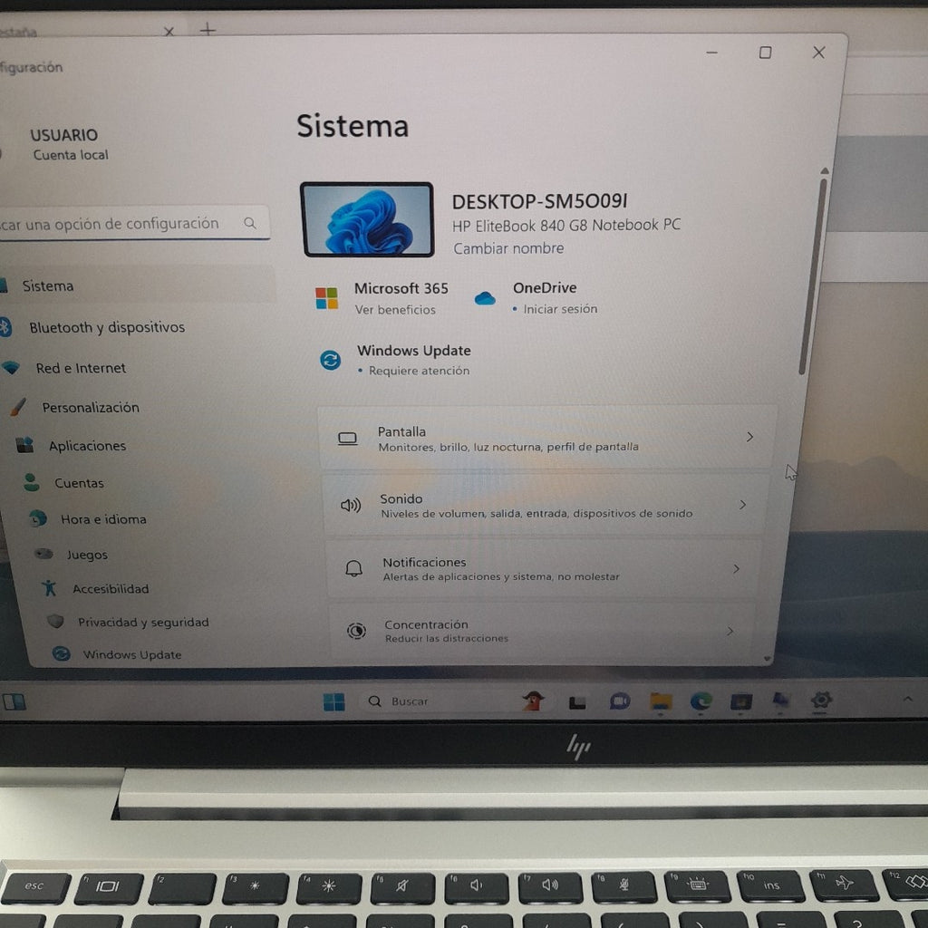 LAPTOP HP ELITEBOOK 840 G8 (2023) 256 GB SSD 16 GB RAM (SEMINUEVO)