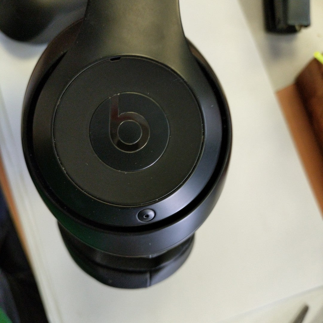 AUDIFONOS BEATS STUDIO 3 INALAMBRICO ON EAR (SEMINUEVO)