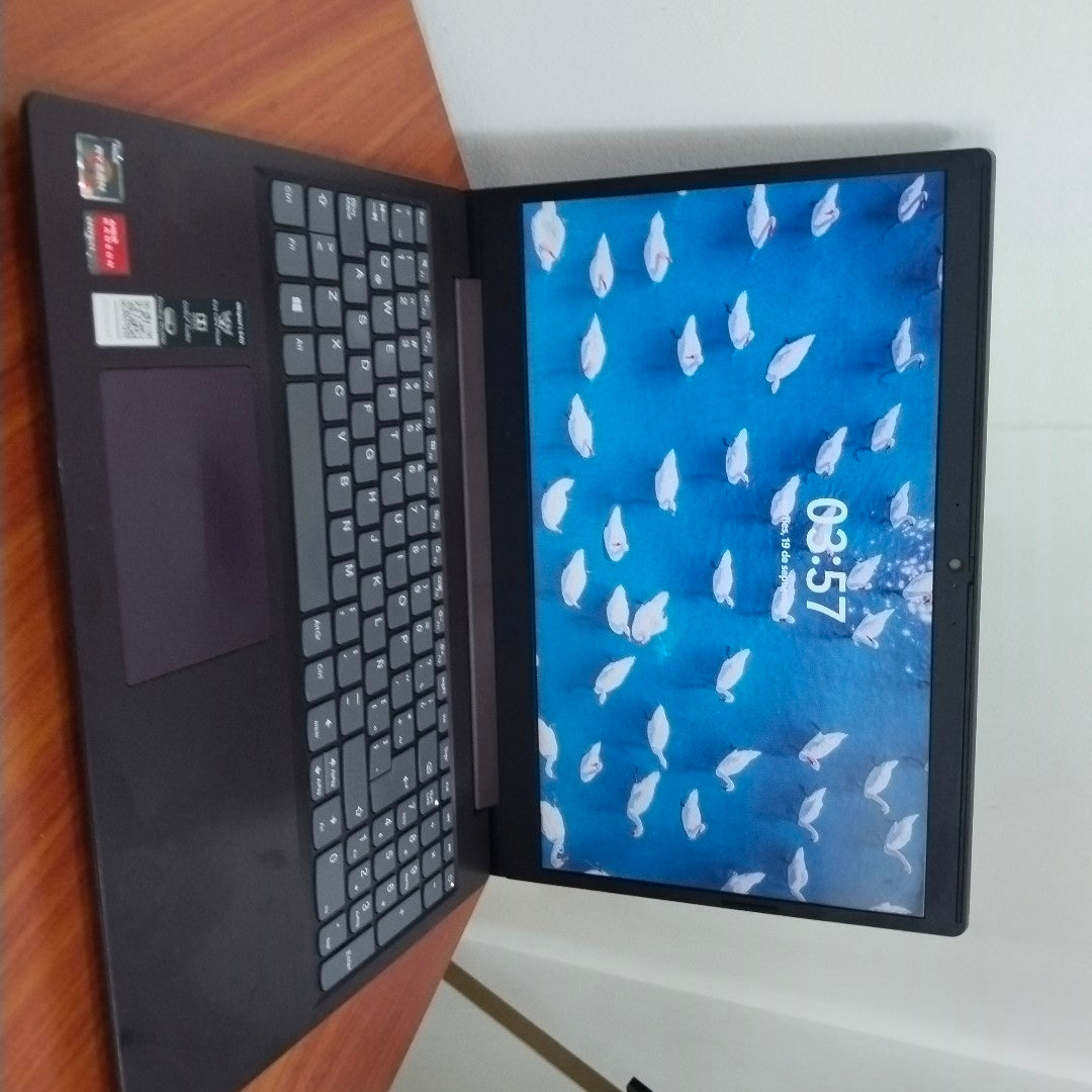 LAPTOP LENOVO IDEAPAD L340-15API (2022) 2 TB 8 GB RAM (SEMINUEVO)