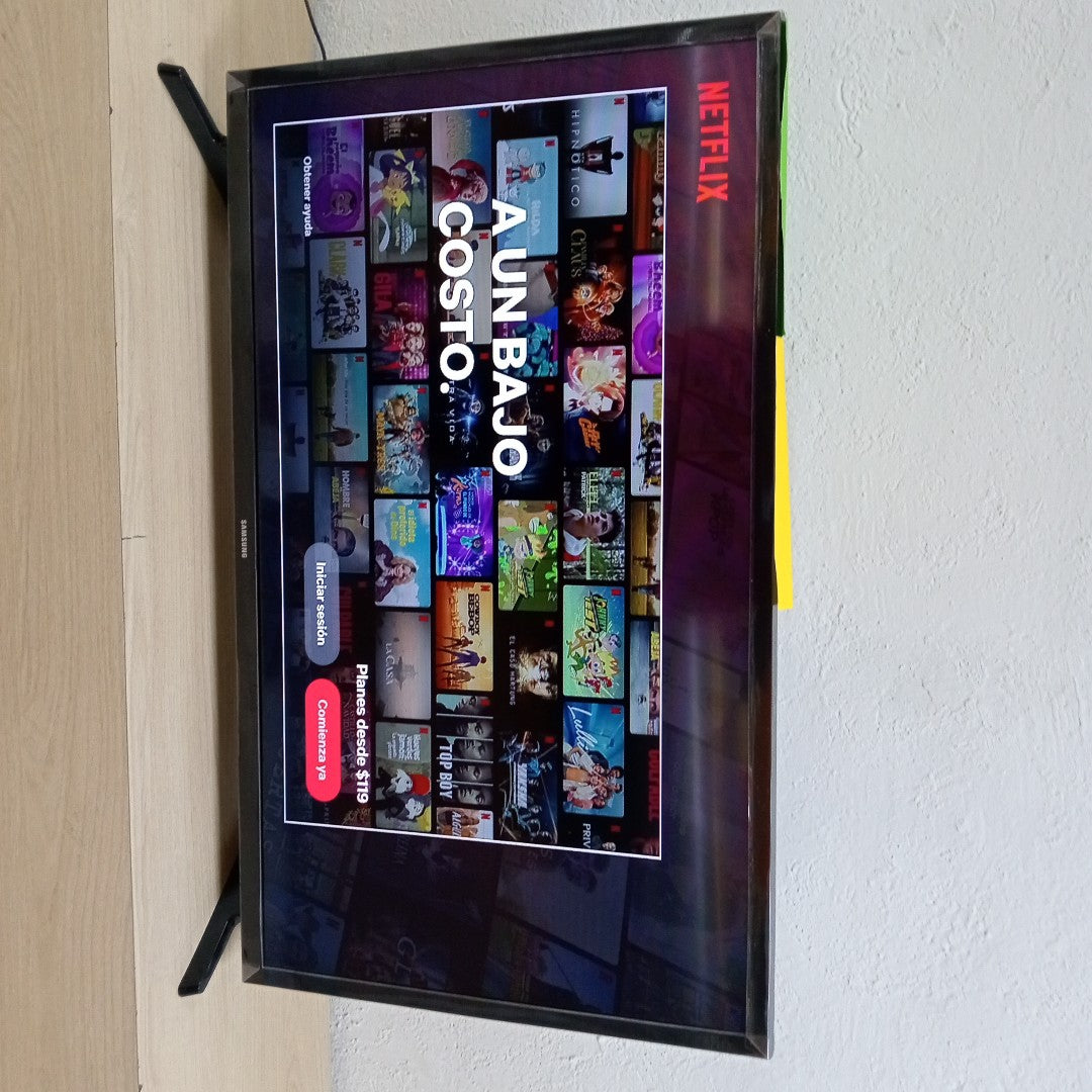 PANTALLA SAMSUNG UN32T4310AF (2024) 32" LED 4K (SEMINUEVO)