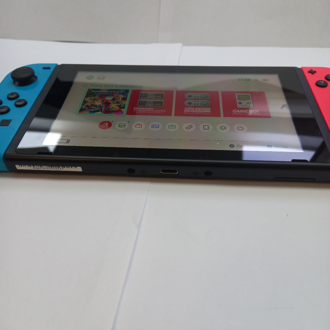 CONSOLA DE VIDEOJUEGO NINTENDO SWITCH 32 GB (SEMINUEVO)