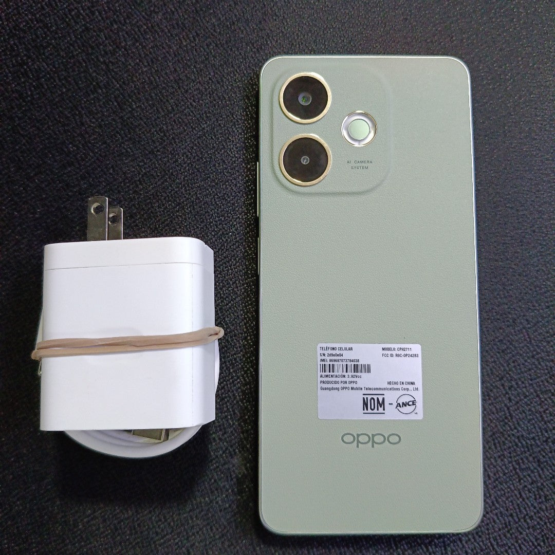 CELULAR OPPO  A5 PRO CPH2711 (2025) 256 GB 8 GB RAM (SEMINUEVO)