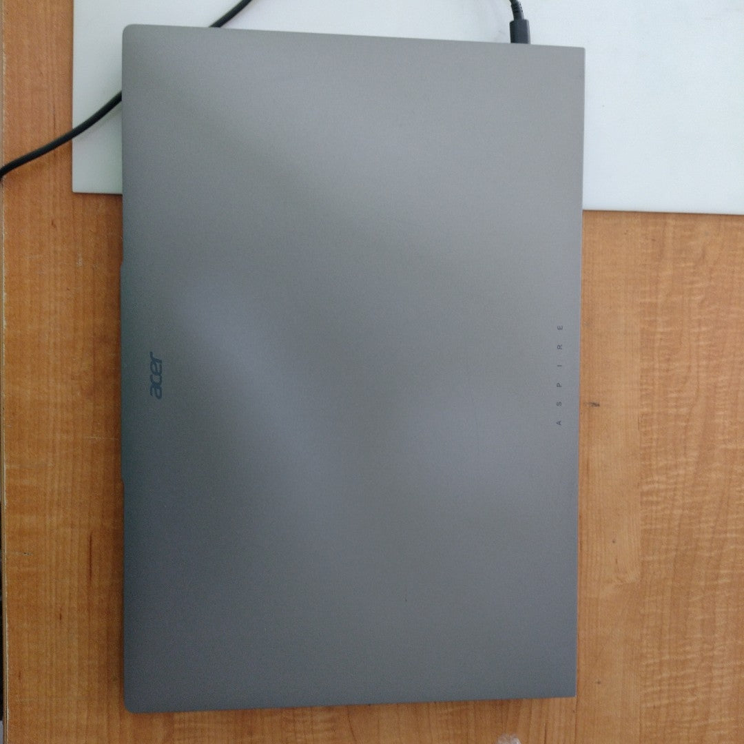 LAPTOP ACER ASPIRE LITE 16 AL16-51P-77VX (2024) 512 GB SSD 16 GB RAM (SEMINUEVO)