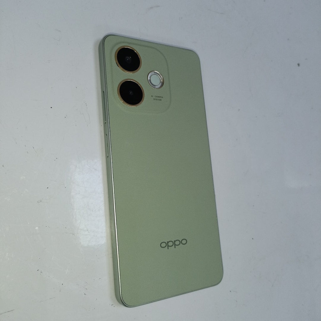 CELULAR OPPO  A5 PRO CPH2711 (2025) 256 GB 8 GB RAM (SEMINUEVO)