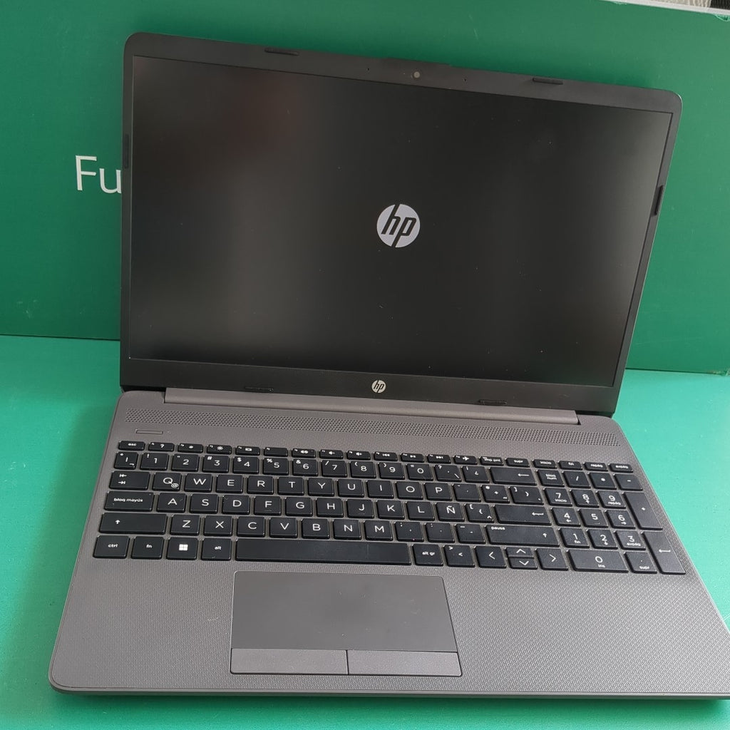 LAPTOP HP 255 G8 (2023) 256 GB SSD 8 GB RAM (SEMINUEVO)