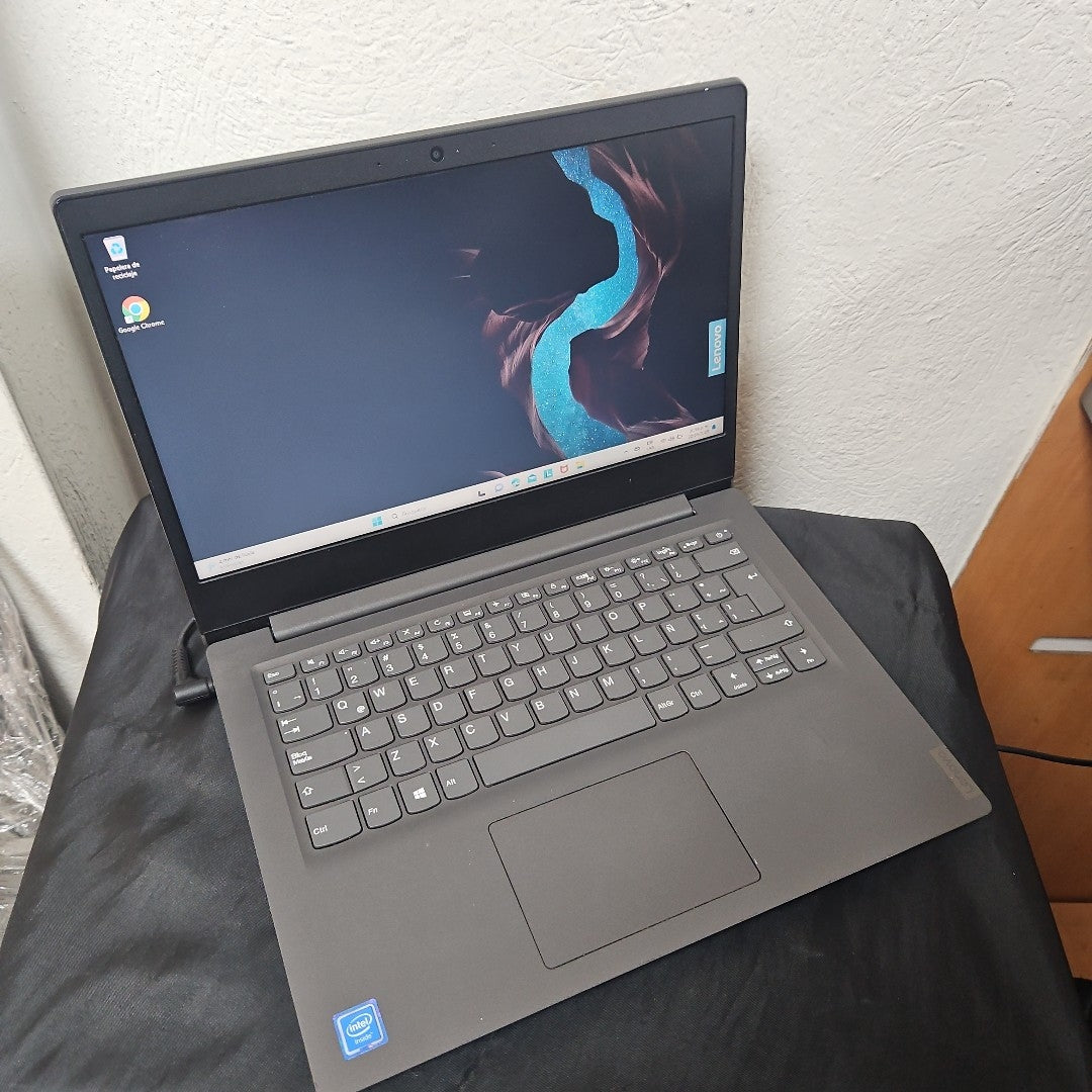 LAPTOP LENOVO V14-IGL (2021) 128 GB SSD 4 GB RAM (SEMINUEVO)