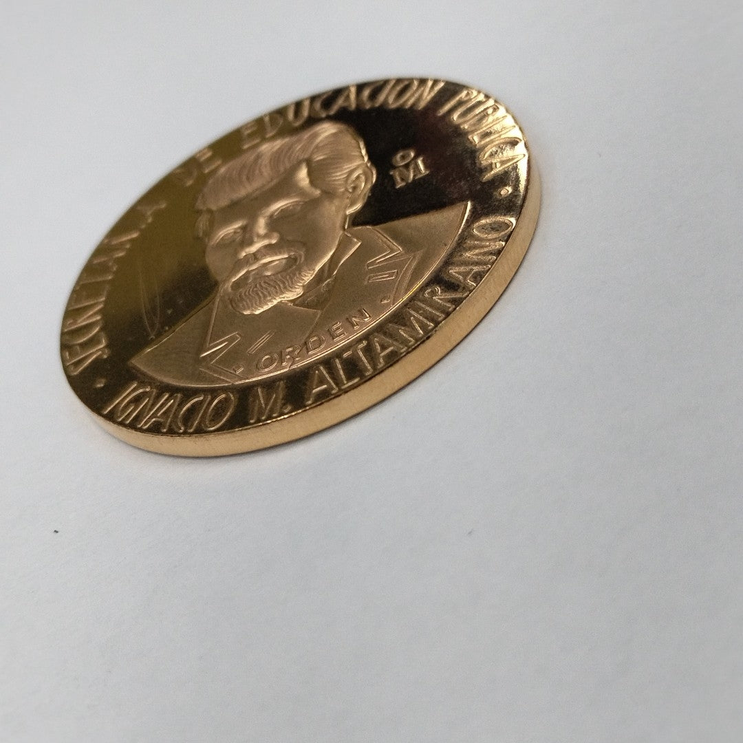 MEDALLA CONMEMORATIVA ORO 21 K 42,00 GRMS (SEMINUEVO)
