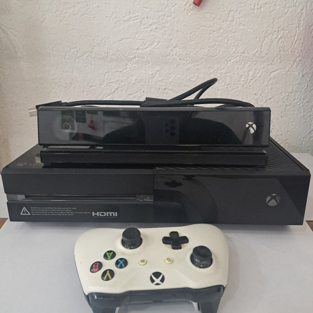 CONSOLA DE VIDEOJUEGO MICROSOFT XBOX ONE + KINECT 500 GB 