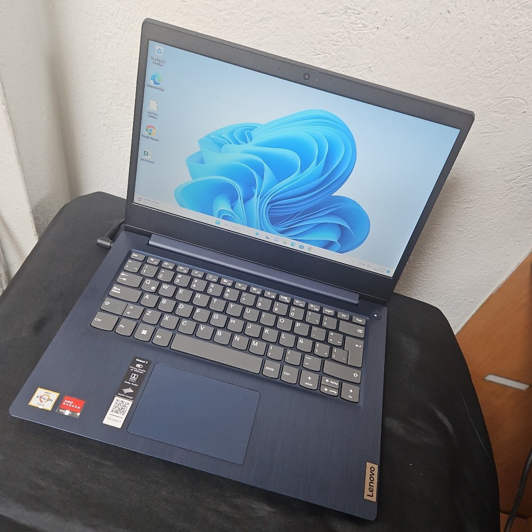 LAPTOP LENOVO IDEAPAD 3 14ADA05 (2022) 1 TB 8 GB RAM (SEMINUEVO)