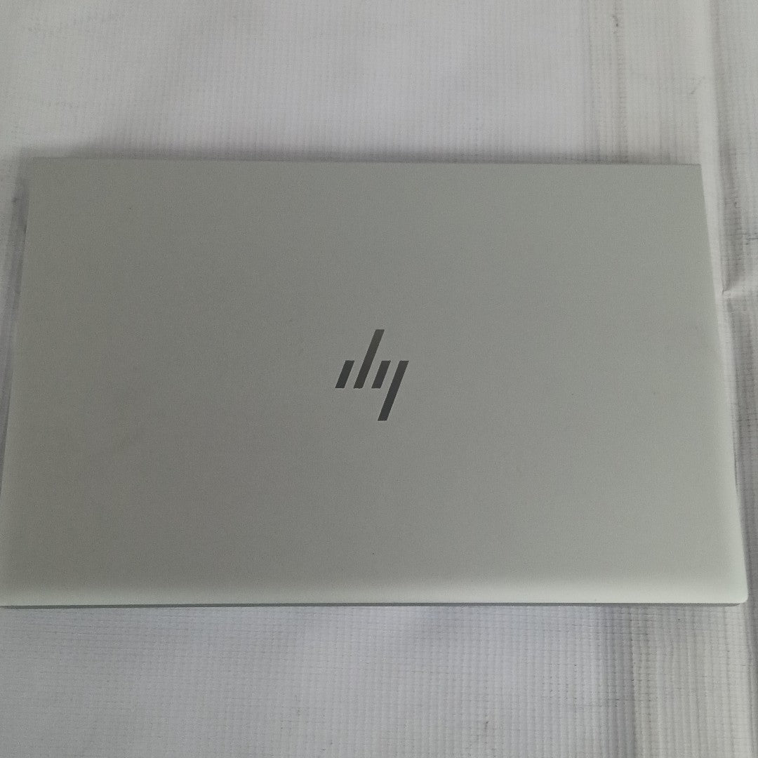 LAPTOP HP ELITEBOOK 840 G8 (2022) 512 GB SSD 16 GB RAM (SEMINUEVO)