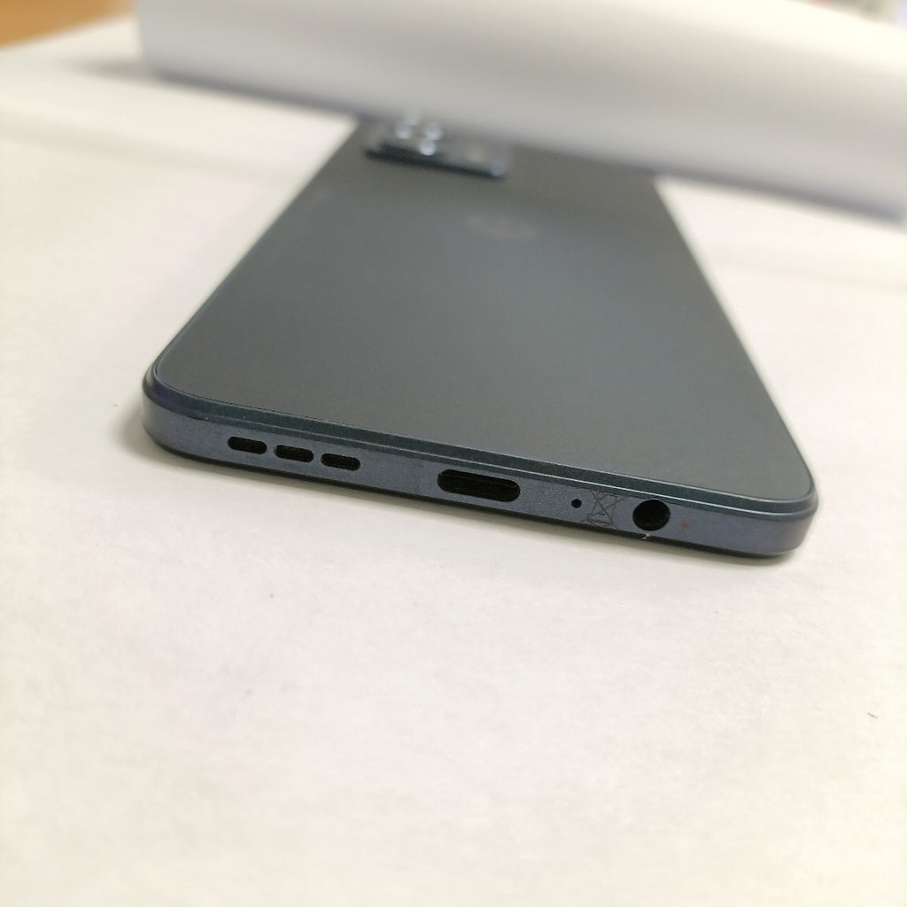 CELULAR MOTOROLA MOTO G84 XT2347-1 (2023) 256 GB 8 GB RAM (SEMINUEVO)