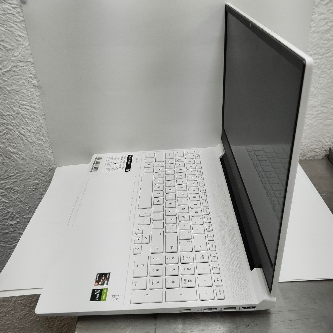 LAPTOP HP VICTUS 15-FB0106LA (2023) 256 GB SSD 8 GB RAM (SEMINUEVO)