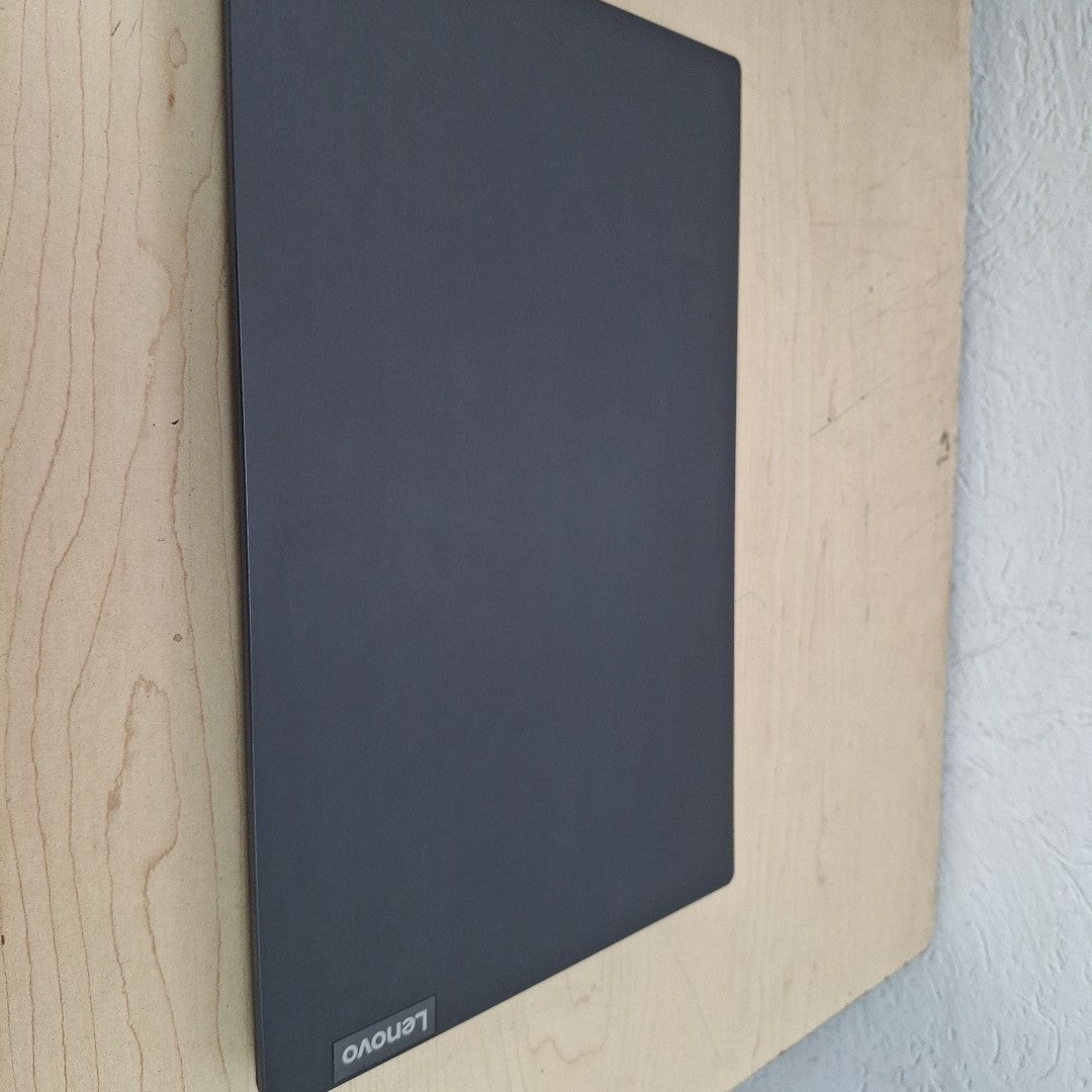 LAPTOP LENOVO V15-IGL (2020) 500 GB  4 GB RAM (SEMINUEVO)
