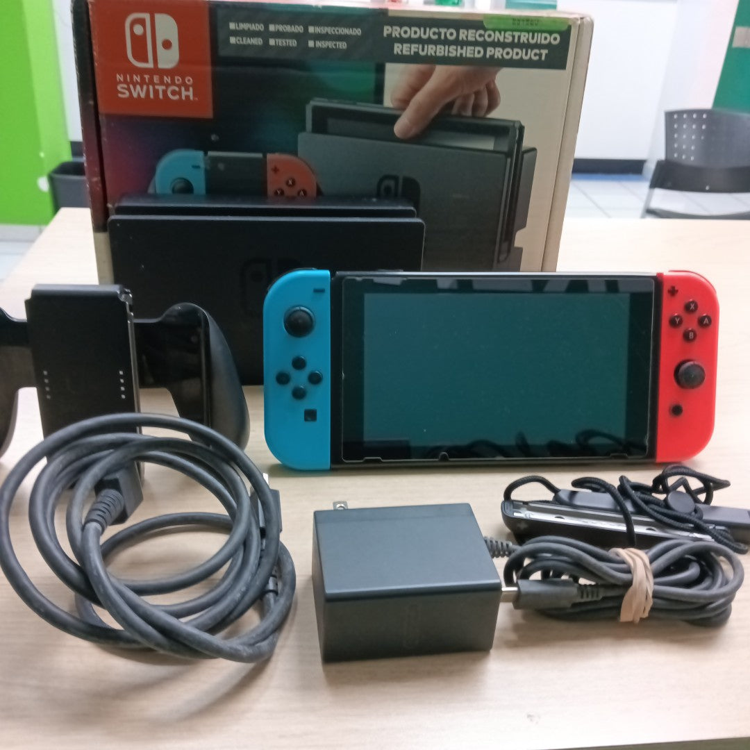 CONSOLA DE VIDEOJUEGO NINTENDO SWITCH 1.1 32 GB (SEMINUEVO)