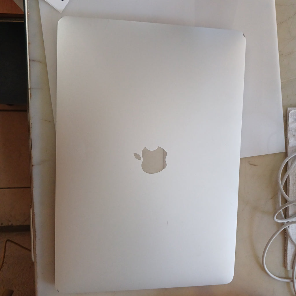 LAPTOP APPLE MACBOOK AIR 13" 2020 3.2 A2337 256 GB SSD 8 GB RAM (SEMINUEVO)