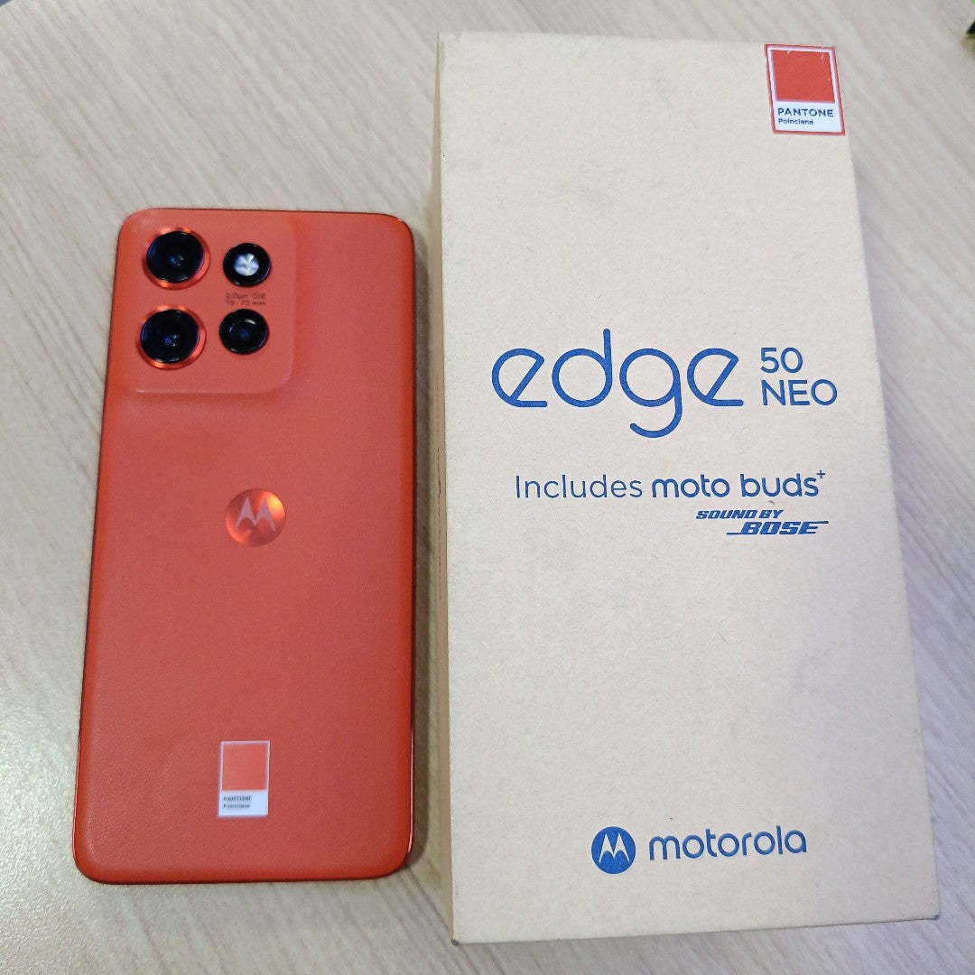 CELULAR MOTOROLA EDGE 50 NEO XT2409-2 (2024) 256 GB 8 GB RAM (SEMINUEVO)