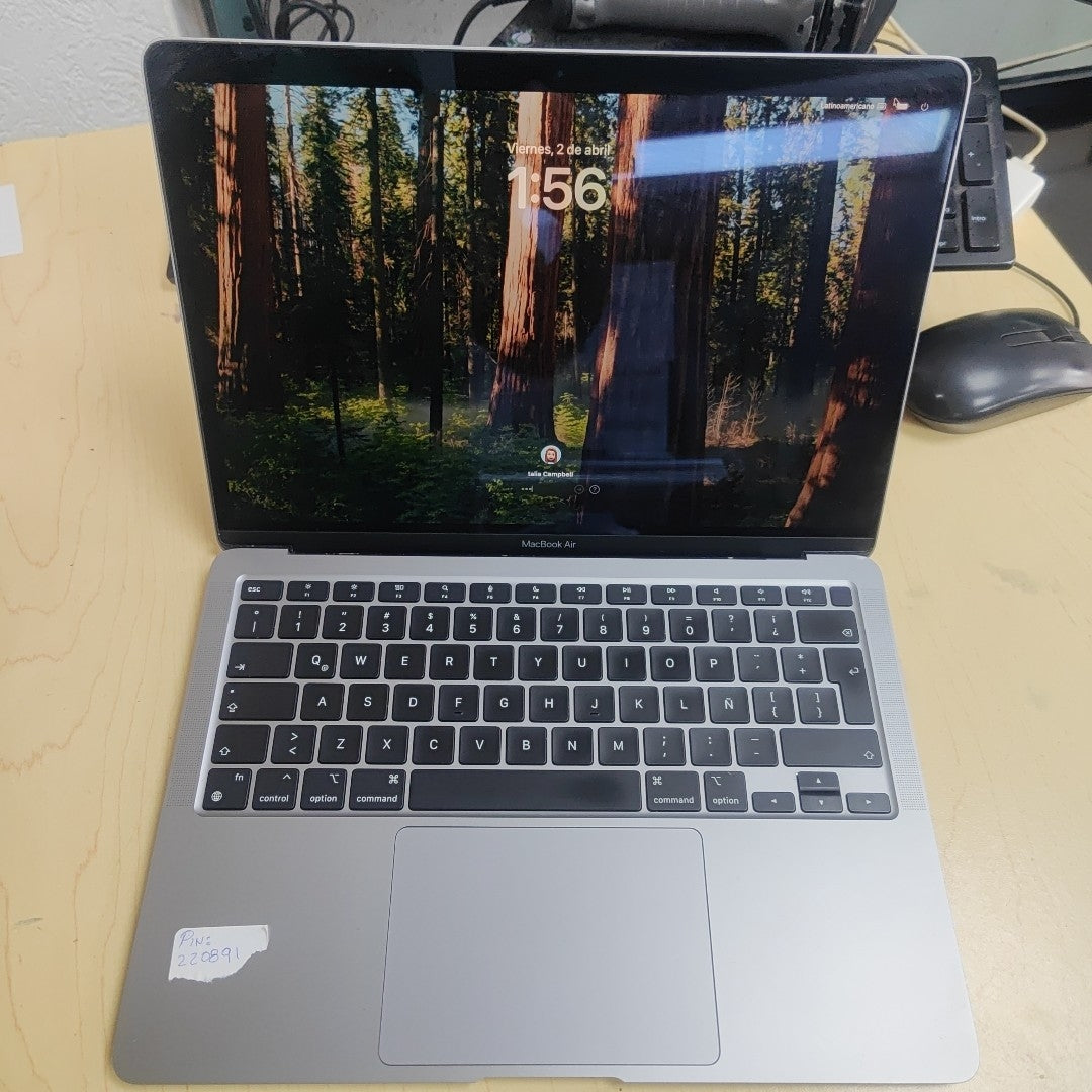 LAPTOP APPLE MACBOOK AIR 13" 2020 3.2 A2337 256 GB SSD 8 GB RAM (SEMINUEVO)