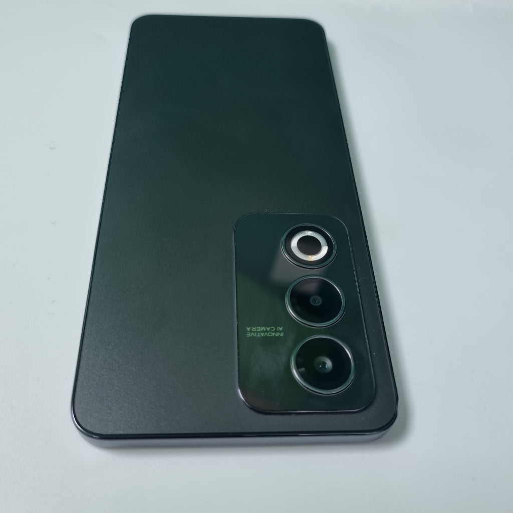 CELULAR OPPO  A80 5G CPH2639 (2024) 256 GB 8 GB RAM (SEMINUEVO)