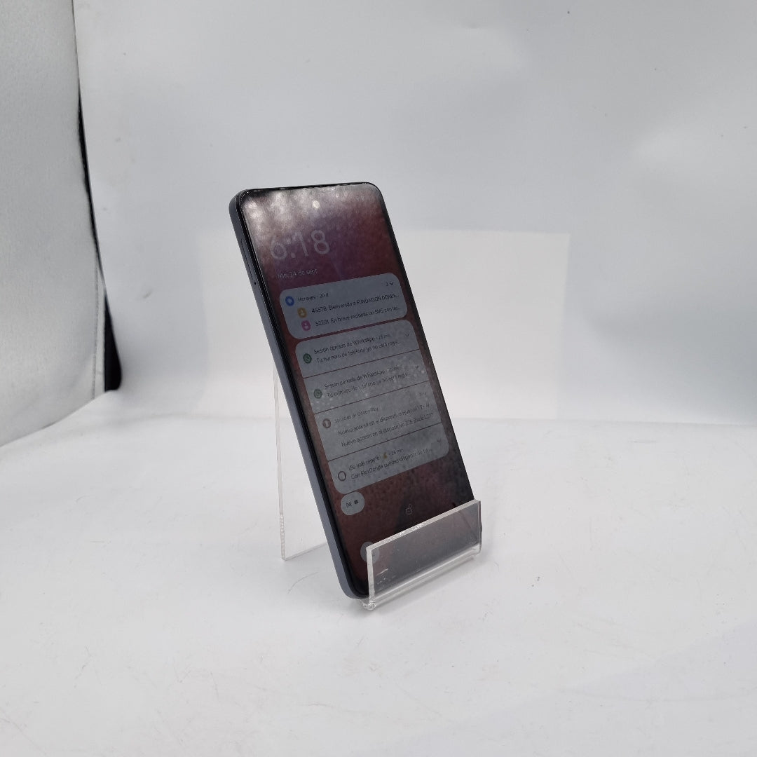 CELULAR MOTOROLA MOTO G24 XT2423-1 (2024) 128 GB 4 GB RAM (SEMINUEVO)