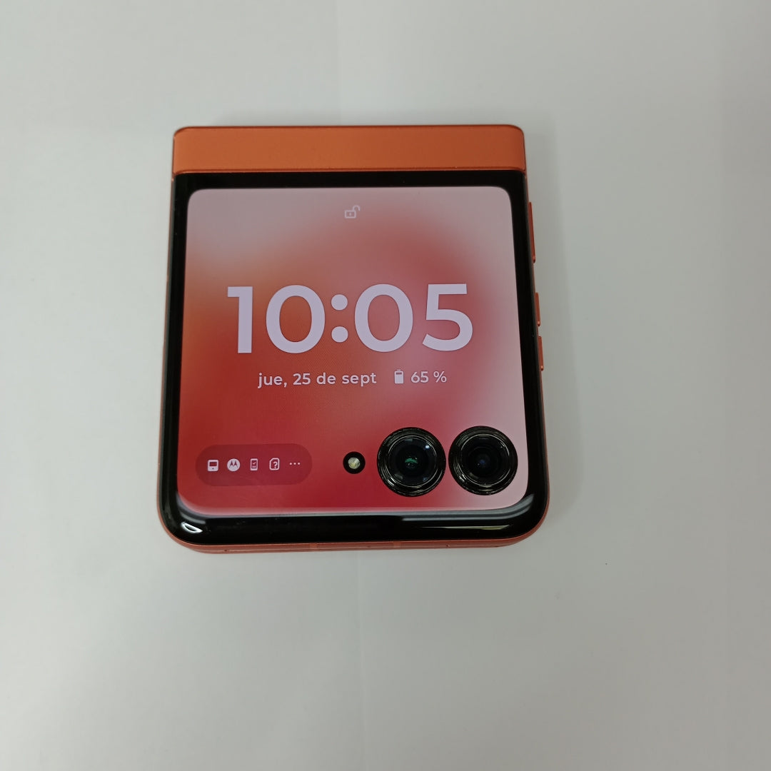 CELULAR MOTOROLA RAZR 50 5G XT2453-1 512 GB 12 GB RAM (SEMINUEVO)