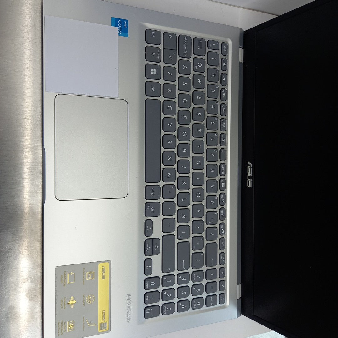 LAPTOP ASUS X1500EA-BR3952W(2023) 1 TB + 128 GB SSD 8 GB RAM (SEMINUEVO)