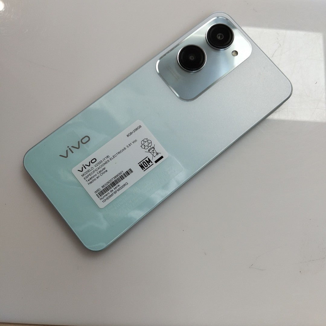 CELULAR VIVO Y18 V2333 256 GB 8 GB RAM (SEMINUEVO)