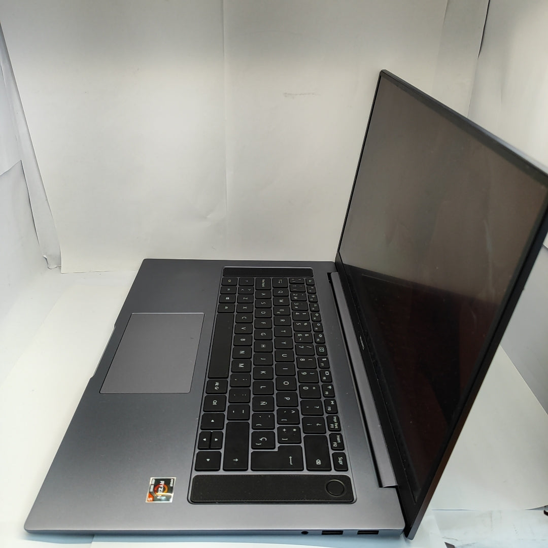 LAPTOP HUAWEI MATEBOOK D16 HVY-WAP9 (2022) 512 GB SSD 16 GB RAM (SEMINUEVO)