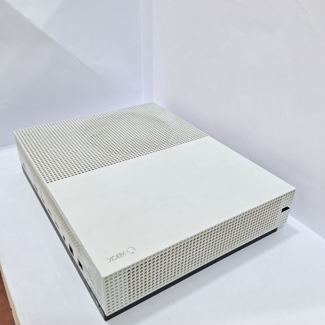 CONSOLA DE VIDEOJUEGO MICROSOFT XBOX ONE S 1 TB (SEMINUEVO)