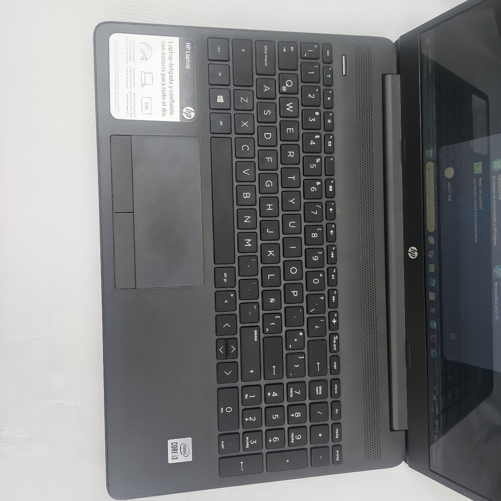 LAPTOP HP 15-DW1056LA (2022) 256 GB SSD 8 GB RAM (SEMINUEVO)