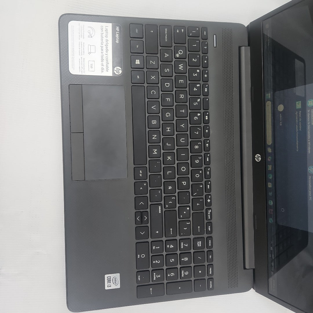 LAPTOP HP 15-DW1056LA (2022) 256 GB SSD 8 GB RAM (SEMINUEVO)