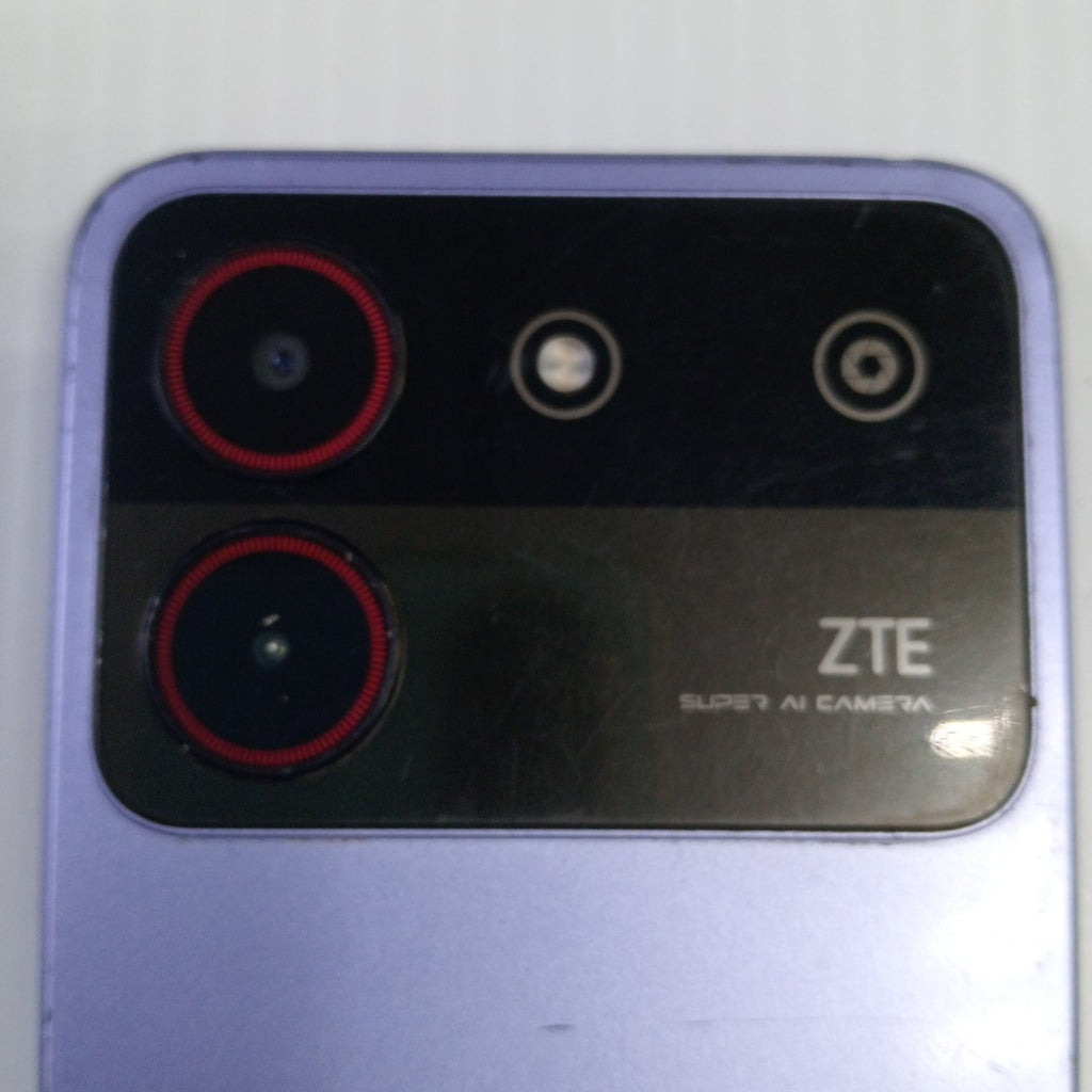 CELULAR ZTE BLADE A54 128 GB 4 GB RAM (SEMINUEVO)