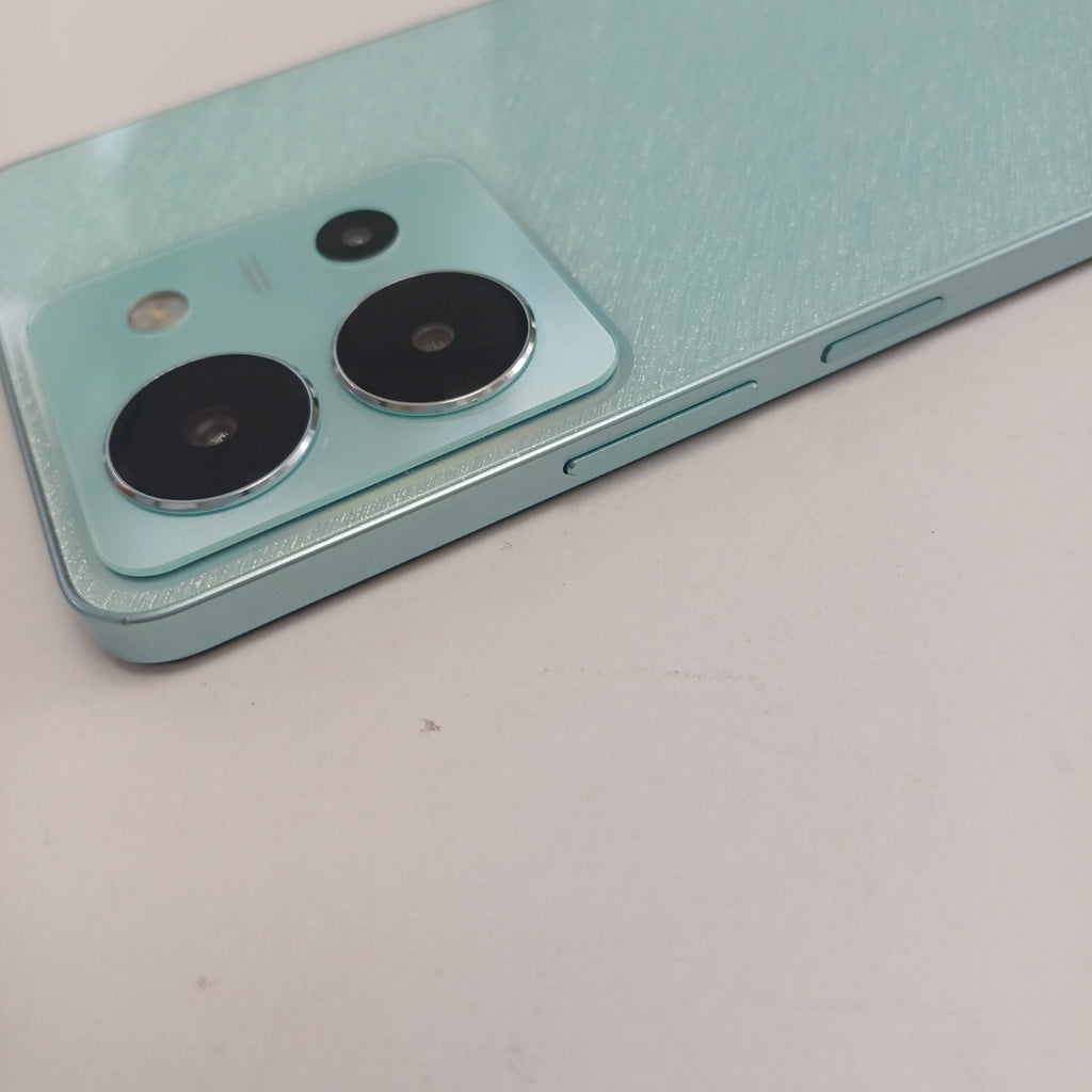 CELULAR VIVO Y36 V2247 256 GB 8 GB RAM (SEMINUEVO)
