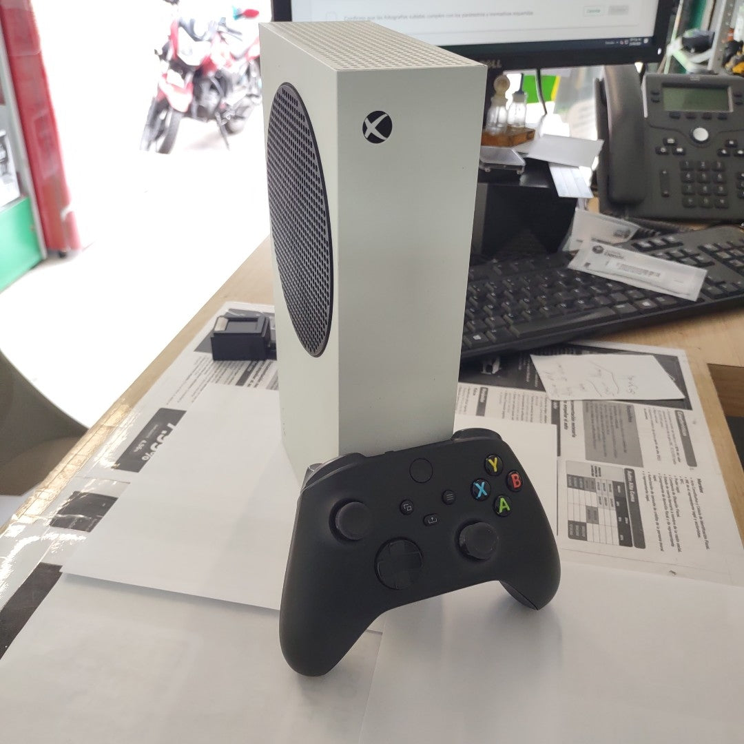 CONSOLA DE VIDEOJUEGO MICROSOFT XBOX SERIES S 512 GB SSD (SEMINUEVO)