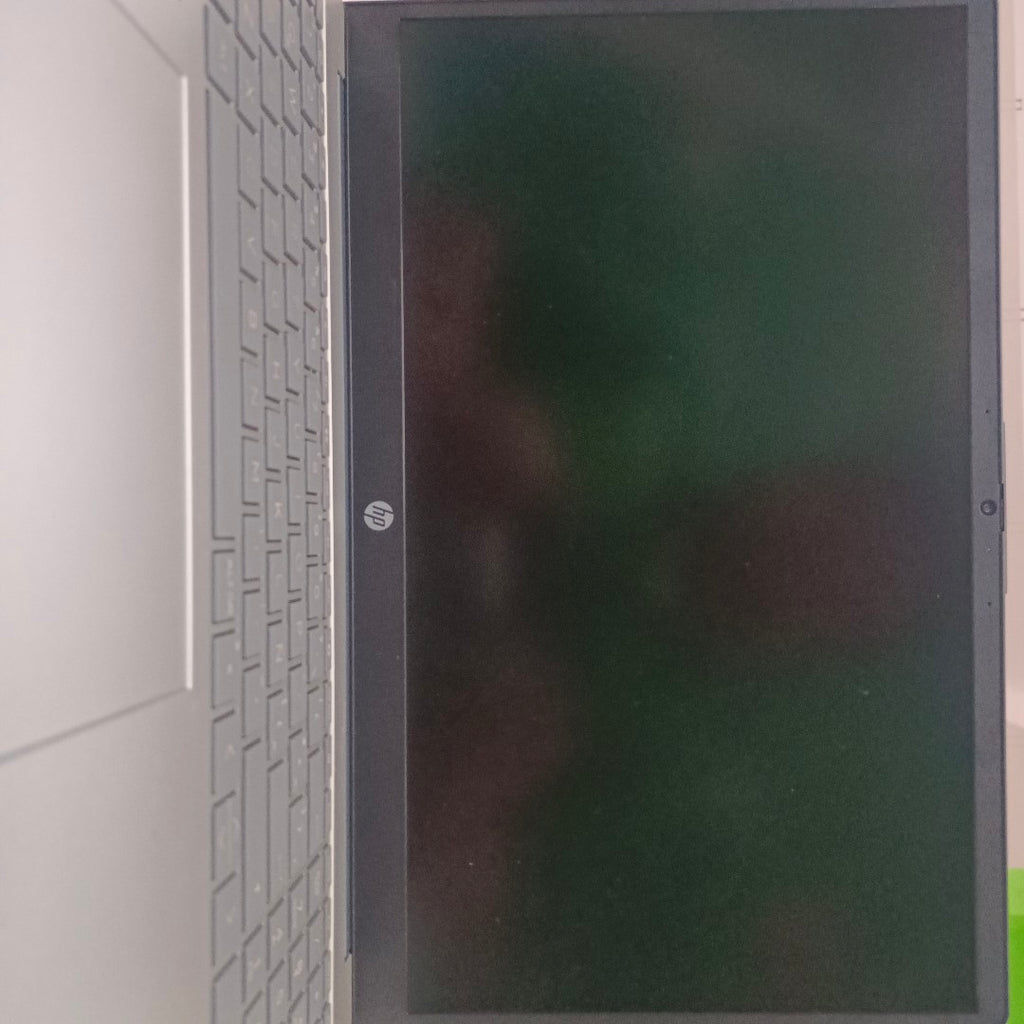 LAPTOP HP 15-FD0026LA (2024) 512 GB SSD 8 GB RAM (SEMINUEVO)