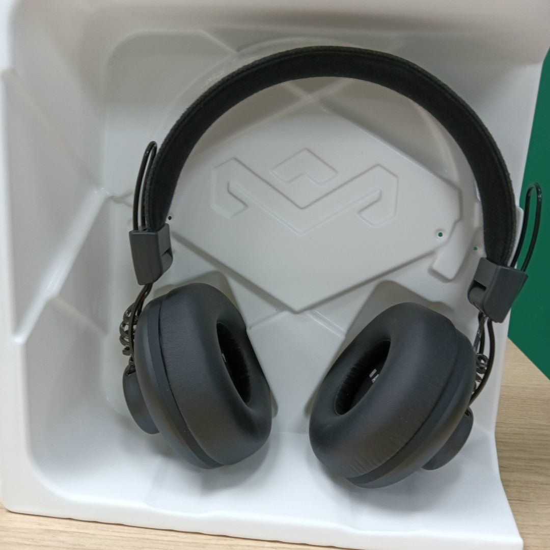 AUDIFONOS OTRAS MARCAS OTROS MODELOS INALAMBRICO OVER EAR (SEMINUEVO)