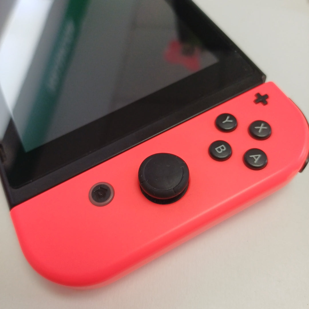 CONSOLA DE VIDEOJUEGO NINTENDO SWITCH 1.1 32 GB (SEMINUEVO)