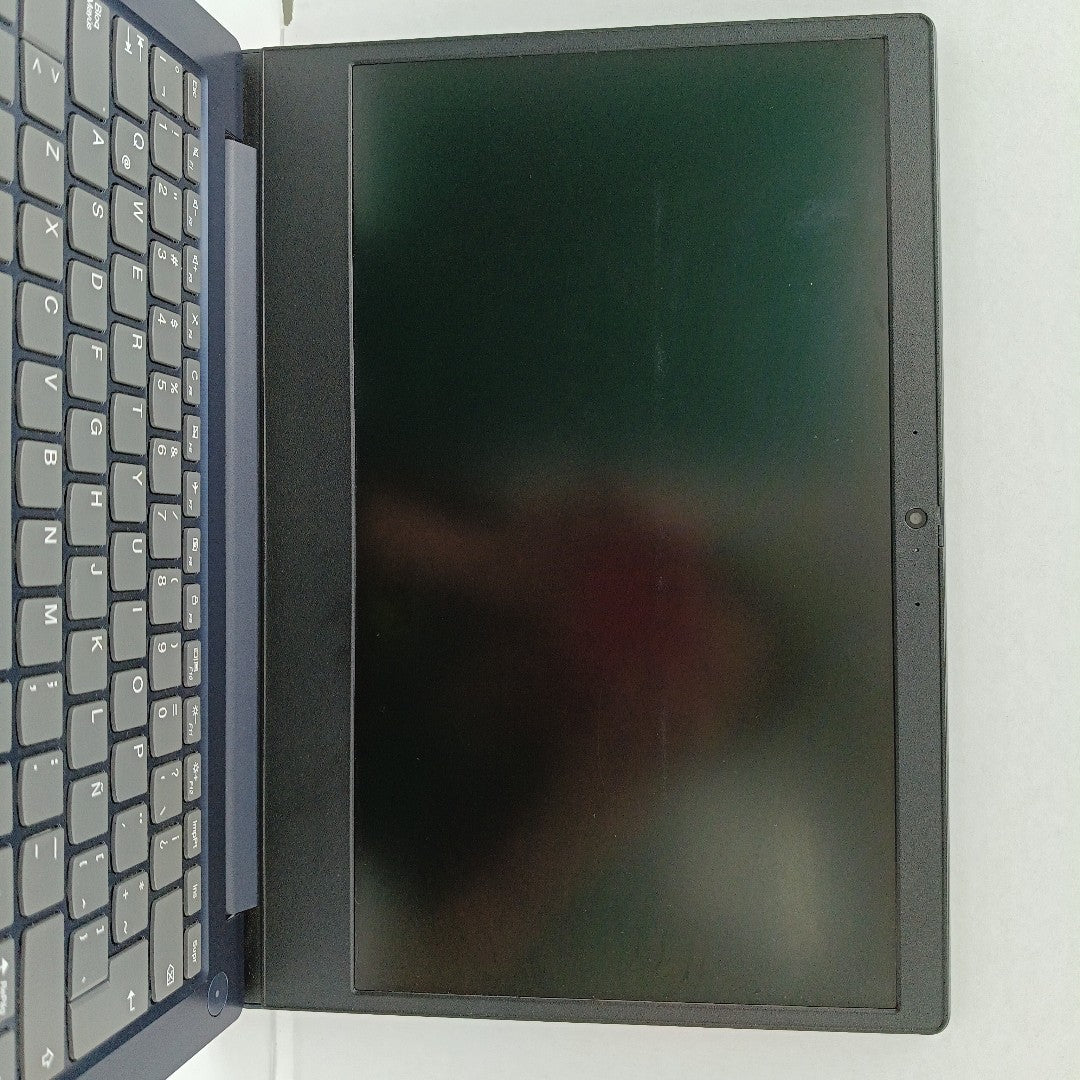 LAPTOP LENOVO IDEAPAD 3 14IGL05 (2022) 1 TB 8 GB RAM (SEMINUEVO)