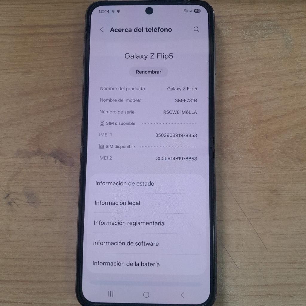 CELULAR SAMSUNG GALAXY Z FLIP 5 SM-F731B (2023) 256 GB 8 GB RAM (SEMINUEVO)