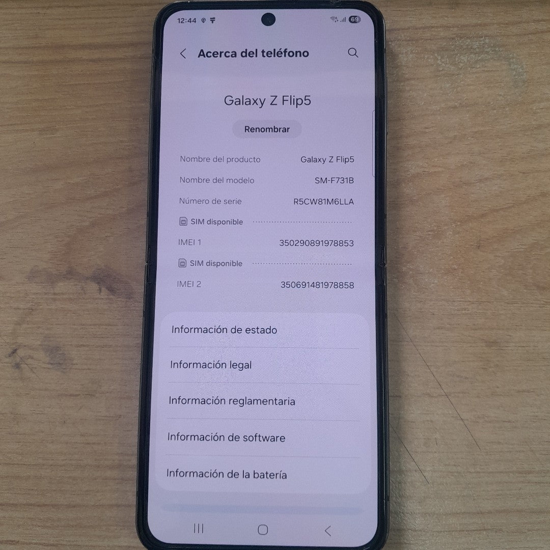 CELULAR SAMSUNG GALAXY Z FLIP 5 SM-F731B (2023) 256 GB 8 GB RAM (SEMINUEVO)
